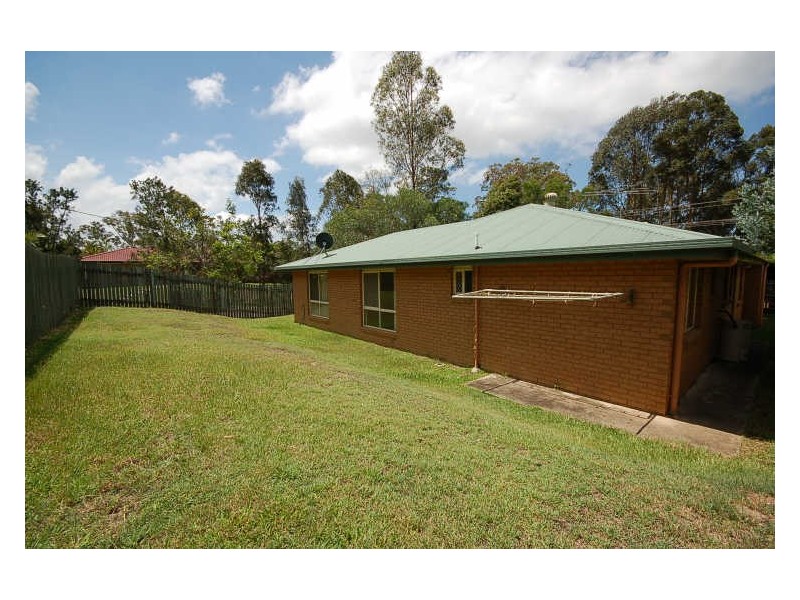 135 Rue Montaigne, Petrie QLD 4502