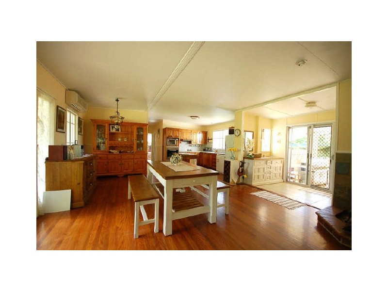 145 Bray Road, Lawnton QLD 4501