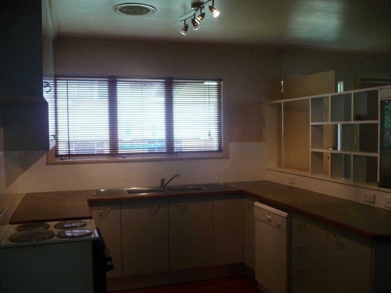 32 Kent Street, Kallangur QLD 4503