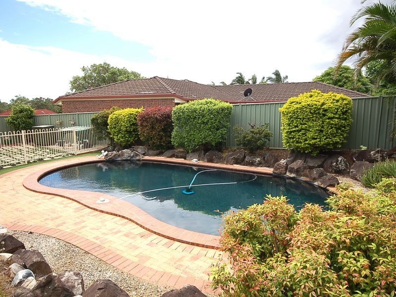 12 Kinross Street, Strathpine QLD 4500