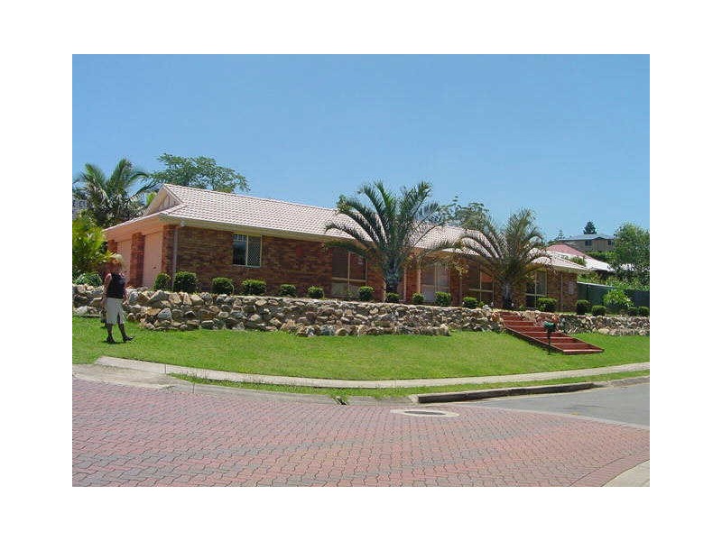 1 Valmadre Court, Petrie QLD 4502