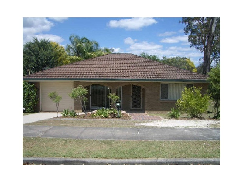 10 Illoura Street, Petrie QLD 4502