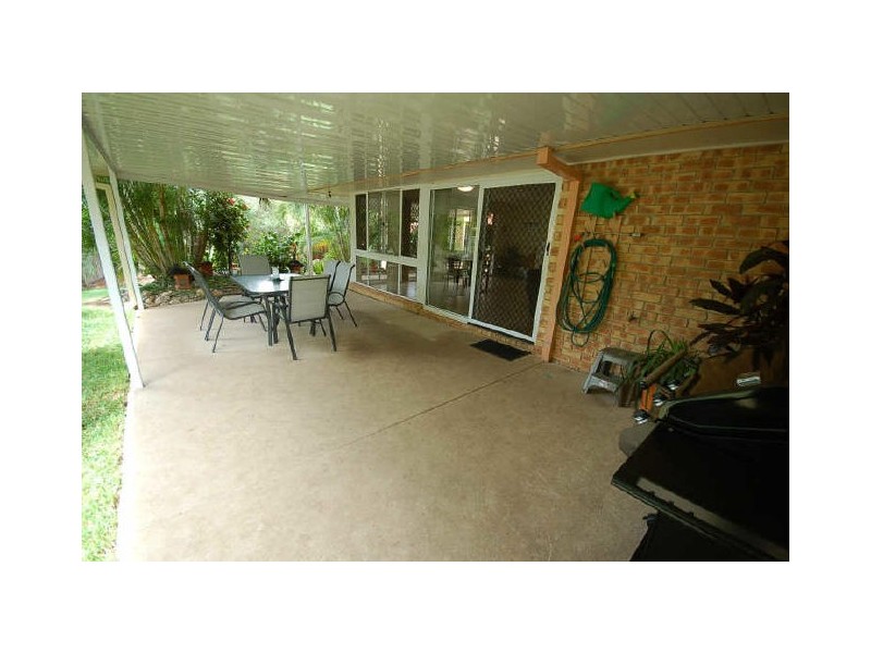 2 Wyara Court, Petrie QLD 4502