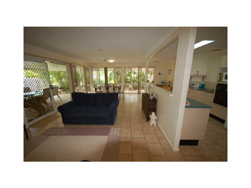 2 Wyara Court, Petrie QLD 4502