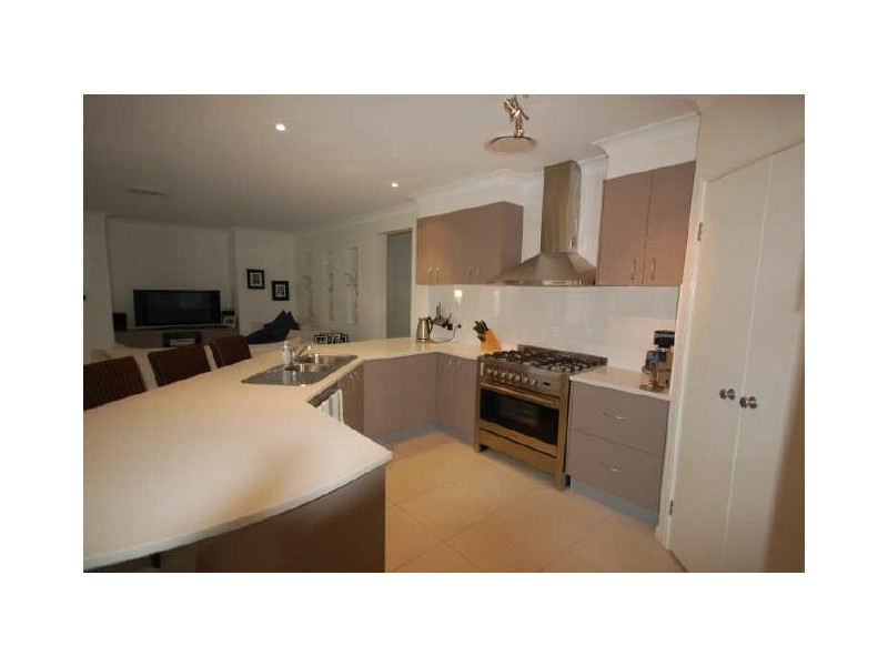 24 Asciano Place, Bridgeman Downs QLD 4035