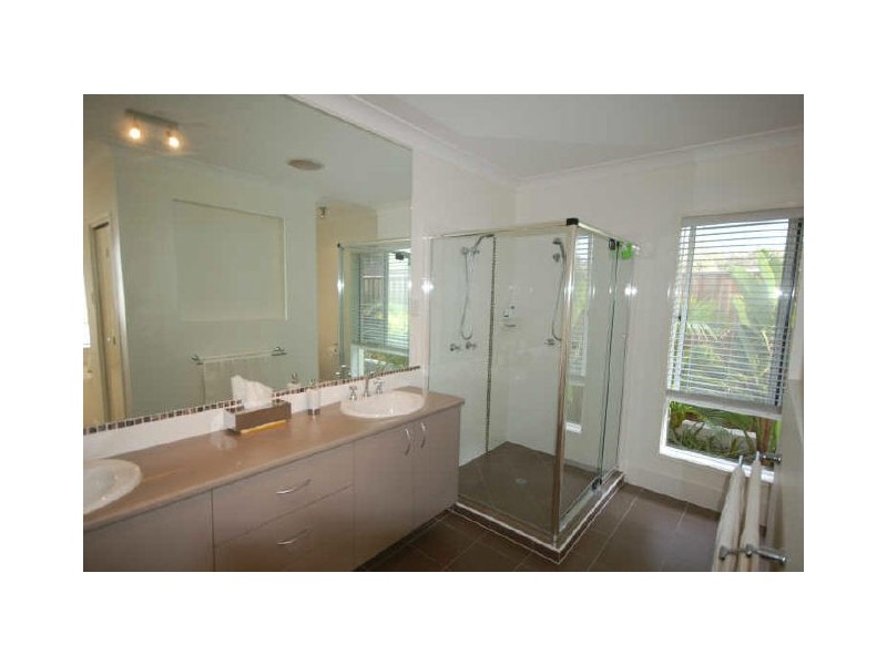 24 Asciano Place, Bridgeman Downs QLD 4035