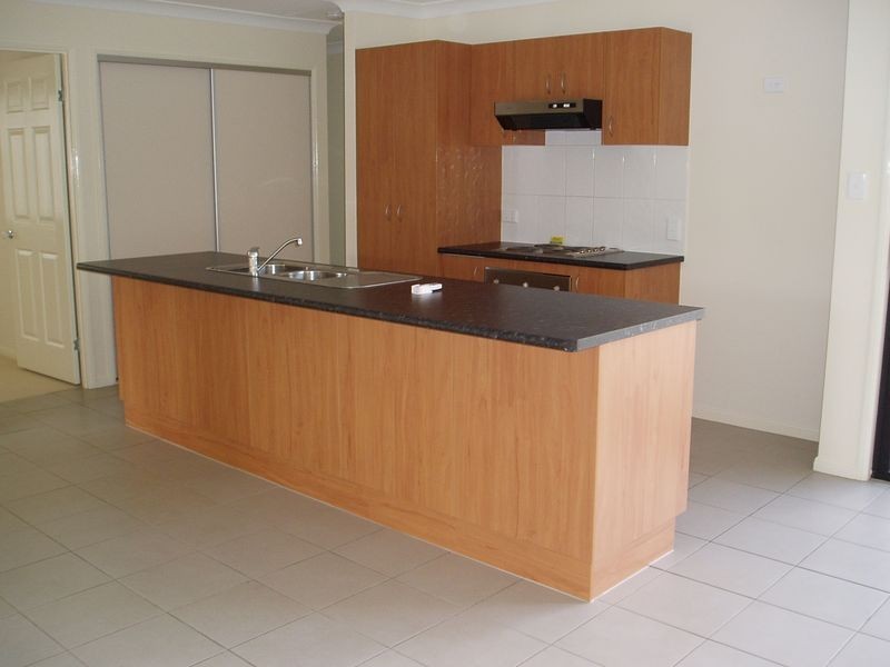 8 Greta Street, Warner QLD 4500