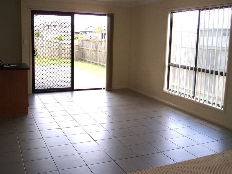 8 Greta Street, Warner QLD 4500