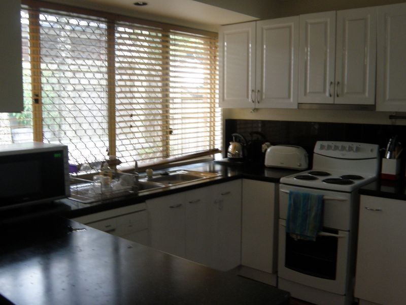 15 Brewster Court, Petrie QLD 4502