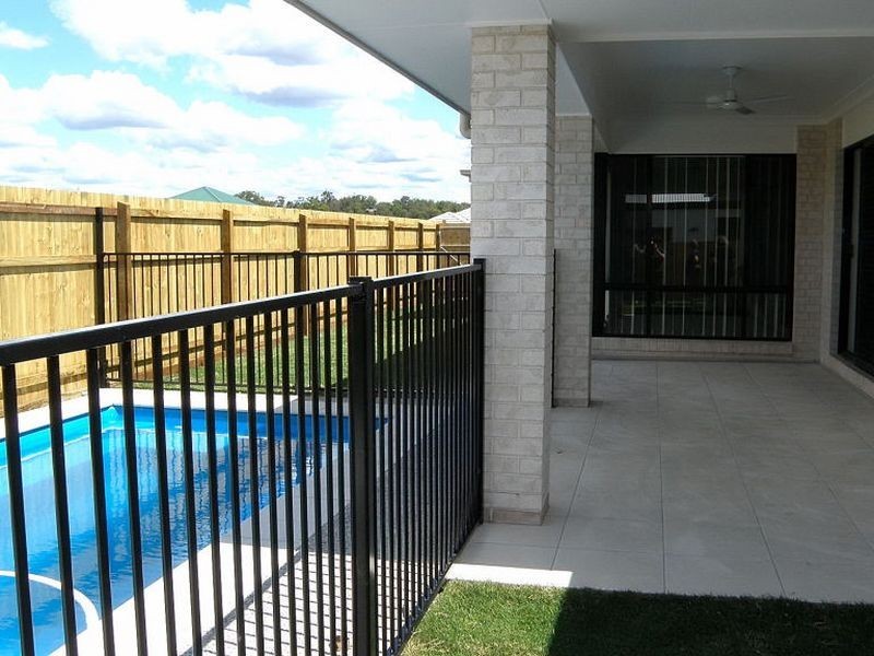 4 Avoca Place, Warner QLD 4500