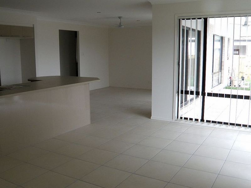 4 Avoca Place, Warner QLD 4500