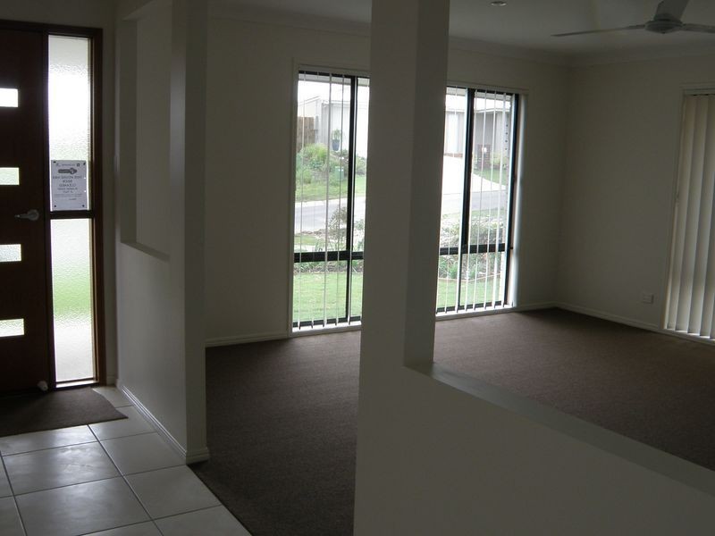 4 Avoca Place, Warner QLD 4500