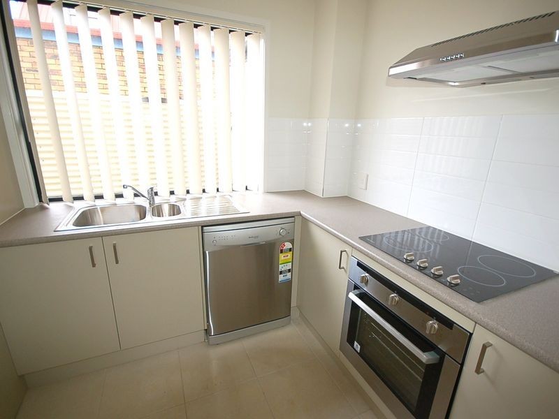 1/118 Samsonvale Road, Strathpine QLD 4500