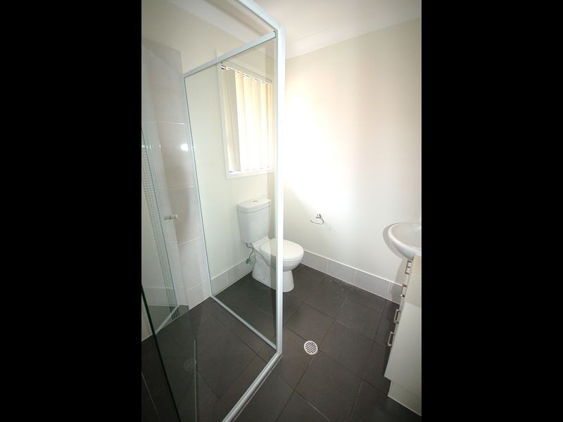 2/118 Samsonvale Road, Strathpine QLD 4500