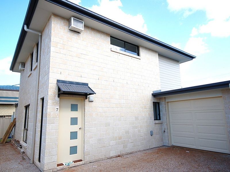 7/118 Samsonvale Road, Strathpine QLD 4500