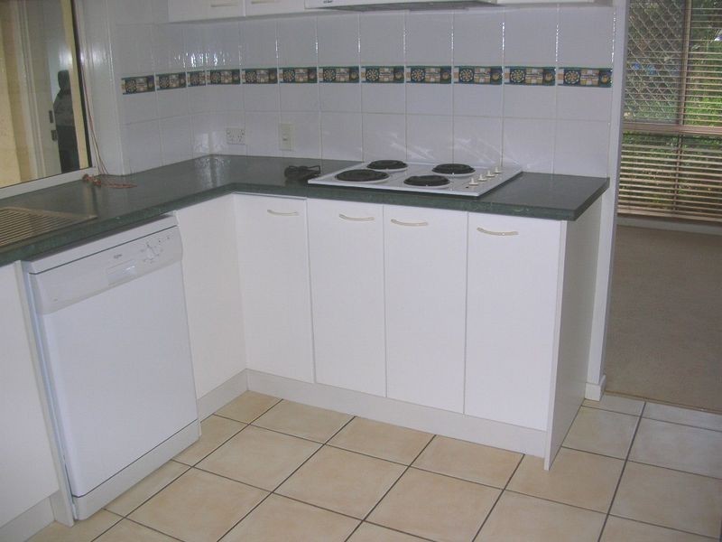 32 Kirri Avenue, Petrie QLD 4502