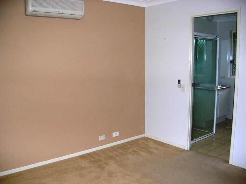 32 Kirri Avenue, Petrie QLD 4502