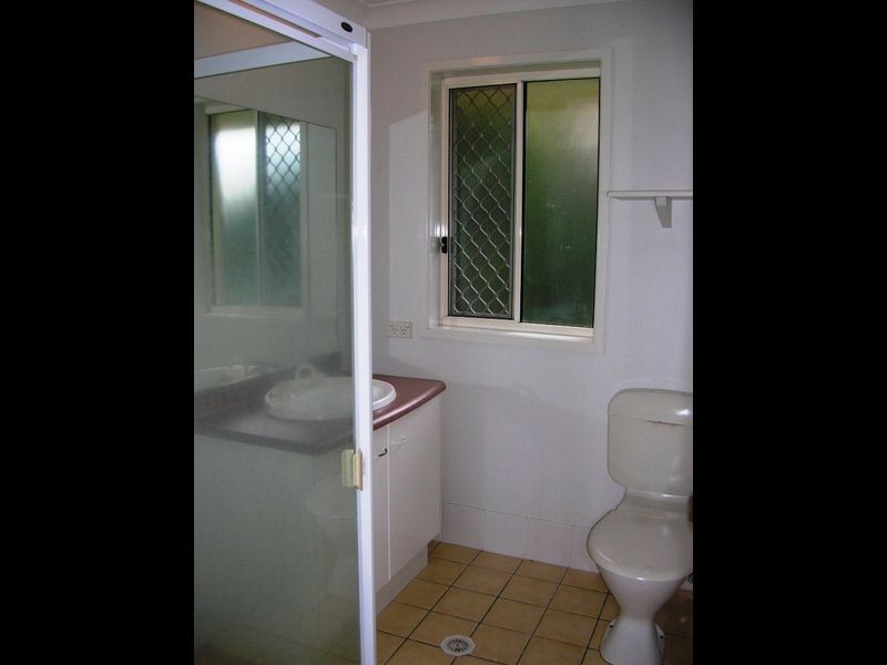 32 Kirri Avenue, Petrie QLD 4502