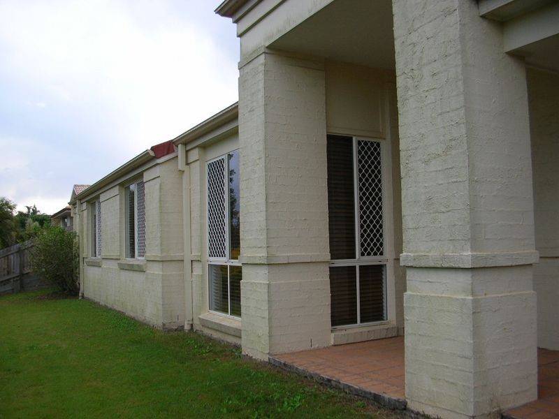 32 Kirri Avenue, Petrie QLD 4502