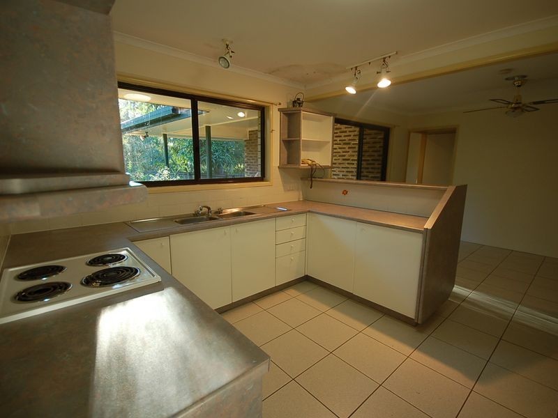 24 Killara Crescent, Petrie QLD 4502