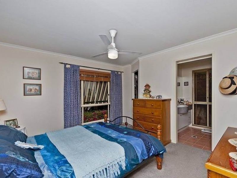 24 Clarendon Street, Strathpine QLD 4500