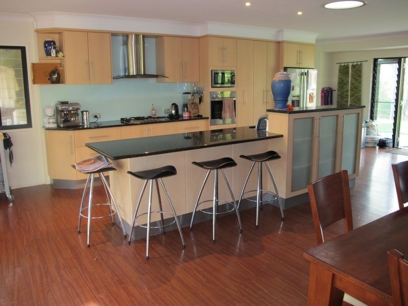 71 Whiteside Road, Whiteside QLD 4503