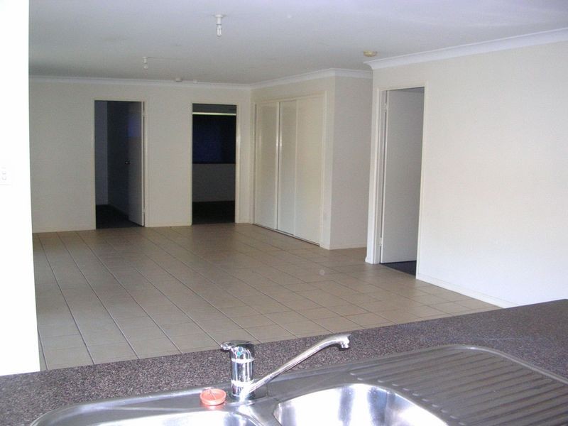 2/49 Beeville Road, Petrie QLD 4502