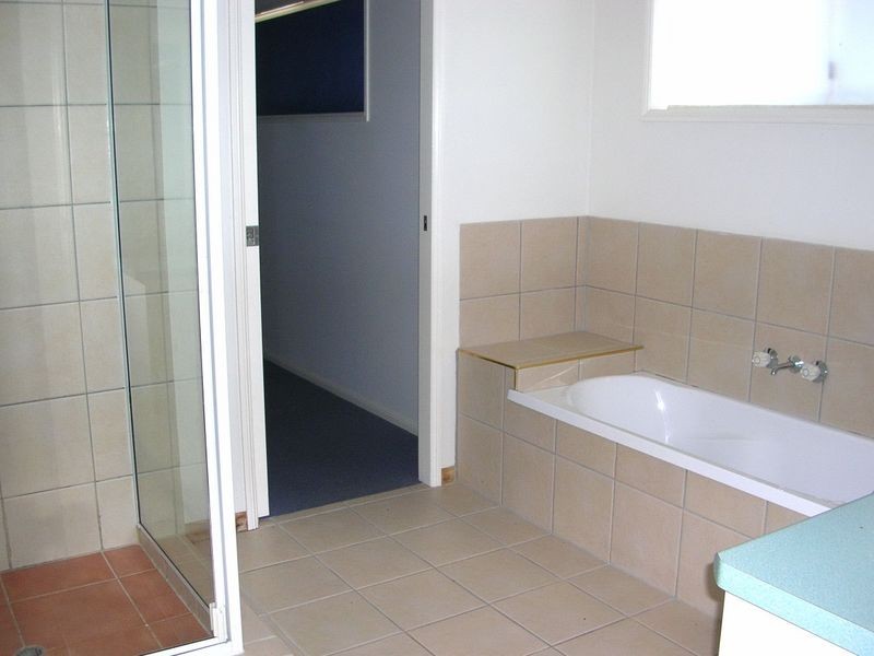 2/49 Beeville Road, Petrie QLD 4502