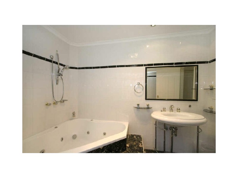 1 Cobbitee Rd, Mosman NSW 2088