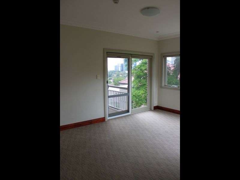 2/21 Montpelier Street, Neutral Bay NSW 2089