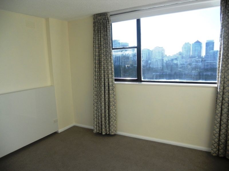 42/21 East Crescent Street, Mcmahons Point NSW 2060