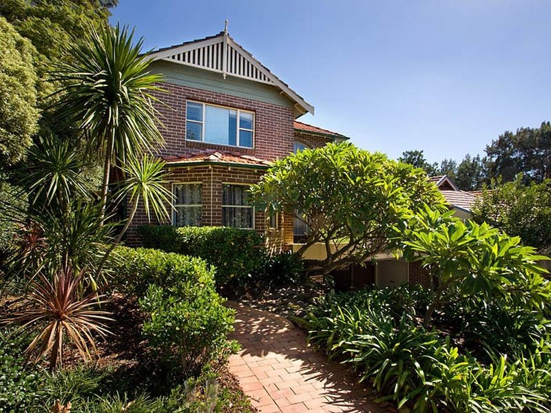 18e Brook Street, Crows Nest NSW 2065
