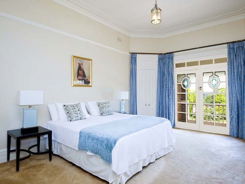 18 Middle Head Road, Mosman NSW 2088