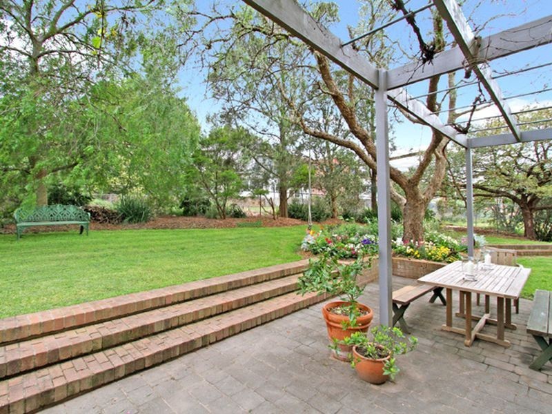 6 Commodore Crescent, Mcmahons Point NSW 2060