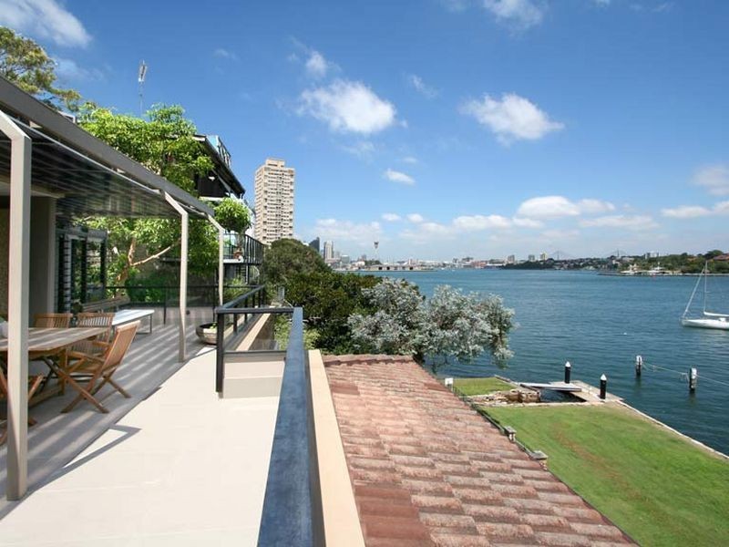 2/18 West Crescent Street, Mcmahons Point NSW 2060