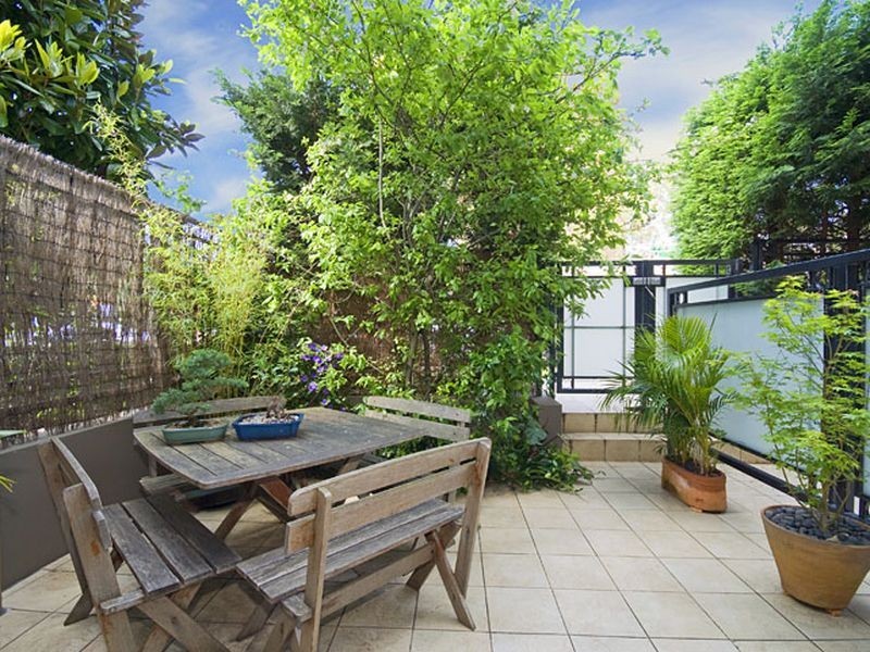 1/240 Ben Boyd Road, Neutral Bay NSW 2089