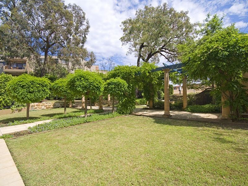 1/240 Ben Boyd Road, Neutral Bay NSW 2089