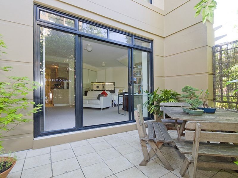 1/240 Ben Boyd Road, Neutral Bay NSW 2089