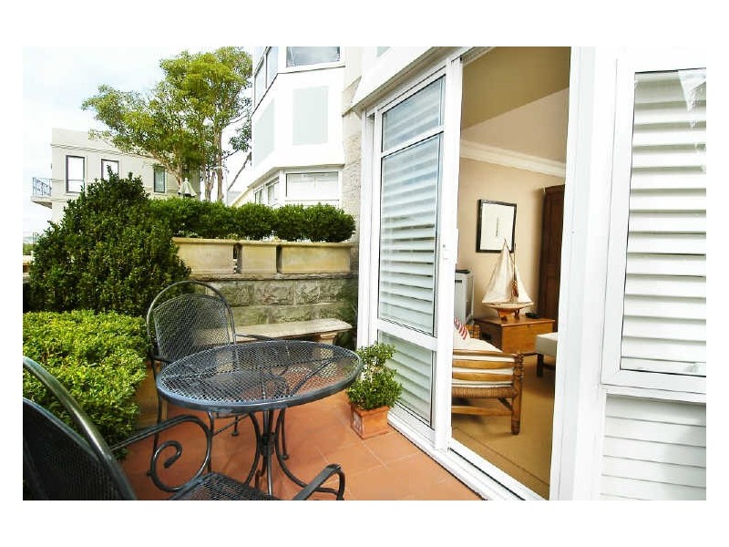 3/4 Holbrook Avenue, Kirribilli NSW 2061