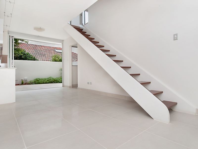 2/11 Esther Road, Mosman NSW 2088