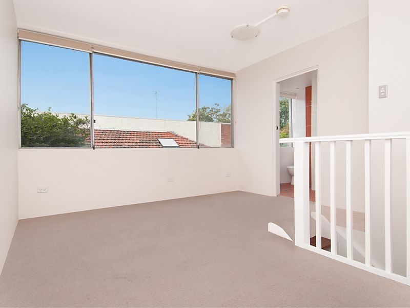 2/11 Esther Road, Mosman NSW 2088