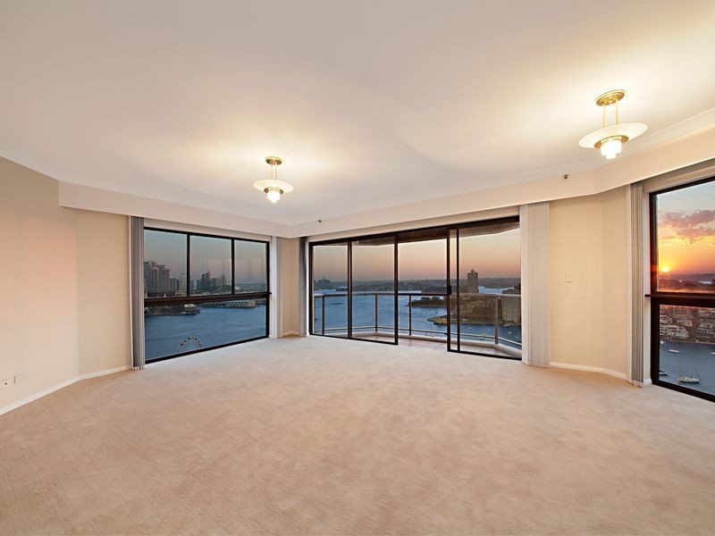 2102/37 Glen Street, Milsons Point NSW 2061