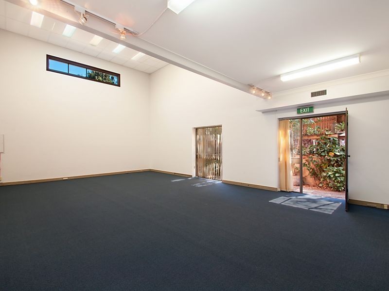 1/3 The Postern, Castlecrag NSW 2068