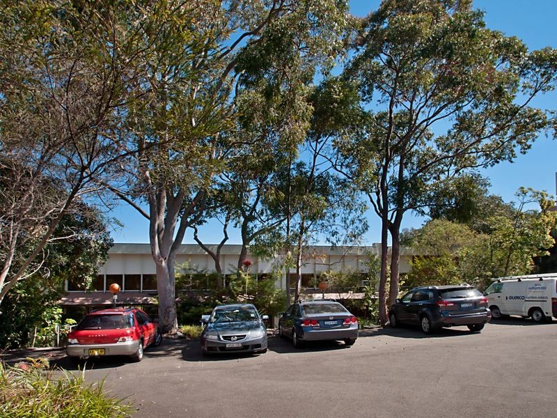 1/3 The Postern, Castlecrag NSW 2068