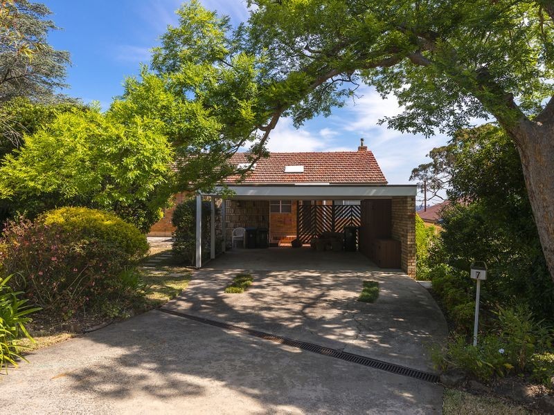 7 Gurney Crescent, Seaforth NSW 2092