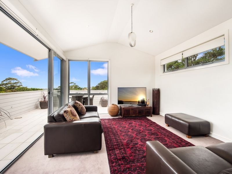 82 Macmillan Street, Seaforth NSW 2092