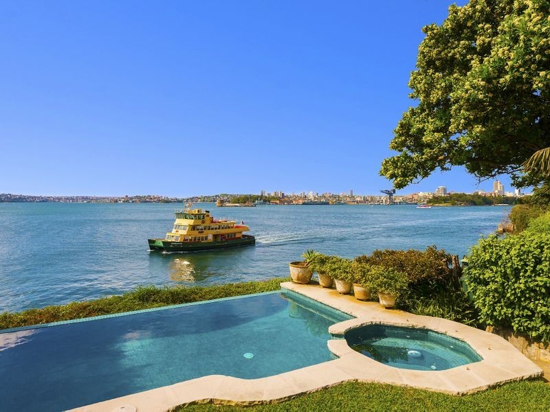 11 Holbrook Avenue, Kirribilli NSW 2061