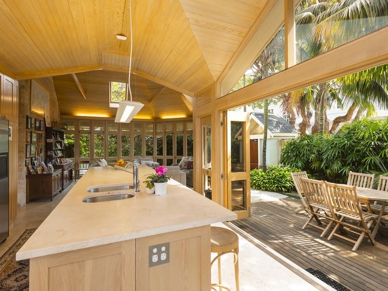 11 Holbrook Avenue, Kirribilli NSW 2061