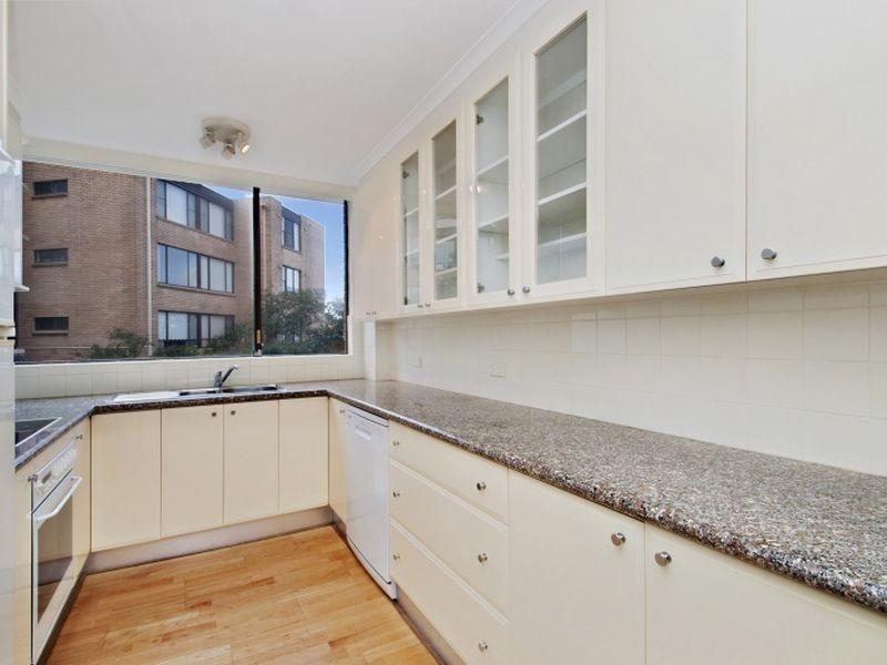 2/2-4 Highview Avenue, Neutral Bay NSW 2089