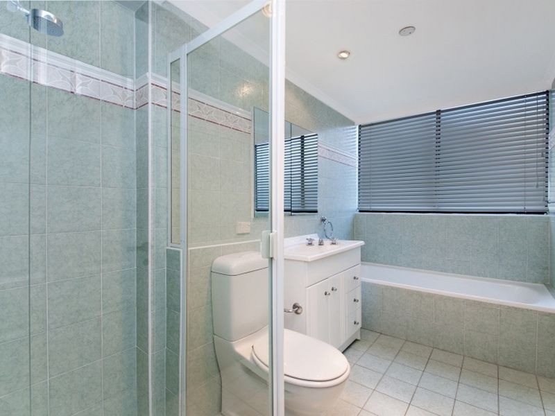 2/2-4 Highview Avenue, Neutral Bay NSW 2089